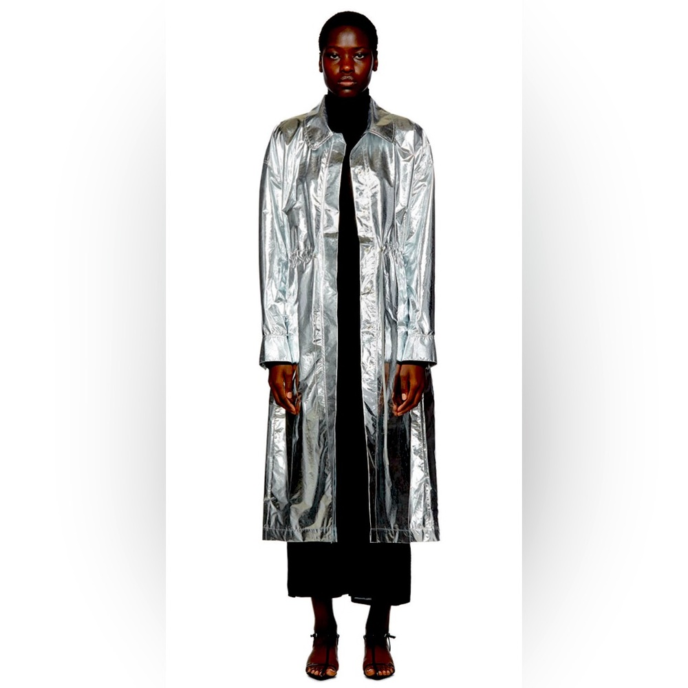 Gorgeous new silver nylon lightweight trench or coat dress. Drawstring waist. M